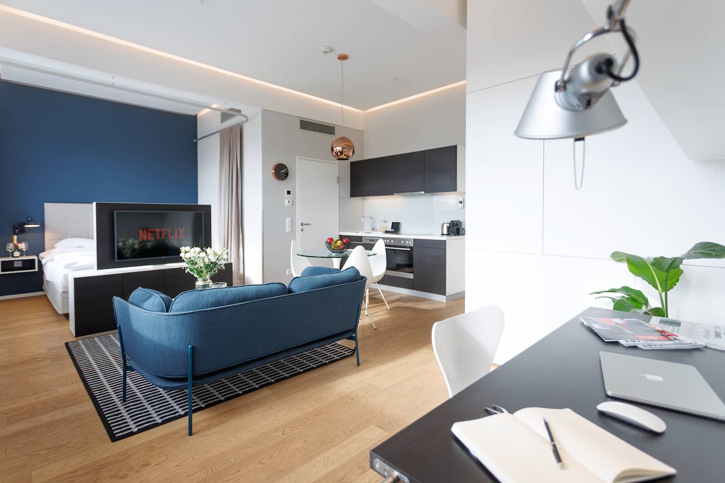 Skyline Apartment | Fitnessstudio & Supermarkt im Haus
